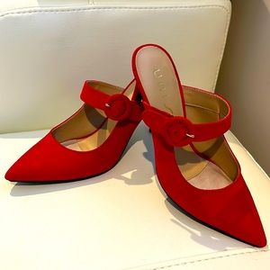 Unisa Red Suede Heels, size 7